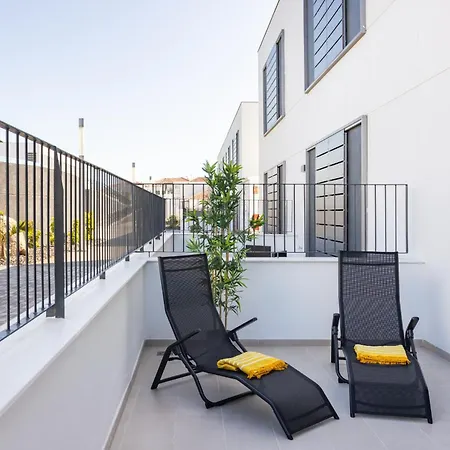 דירה Luxury Alegranza With Pool