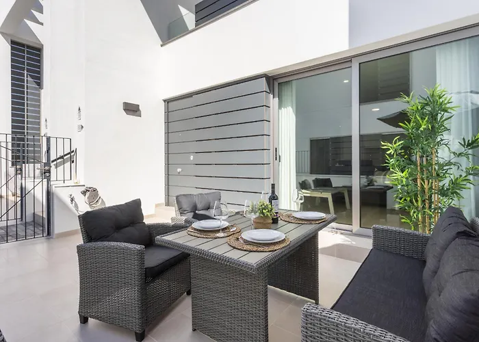 Luxury Alegranza With Pool