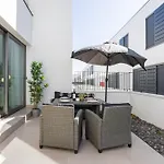Luxury Alegranza With Pool Lägenhet